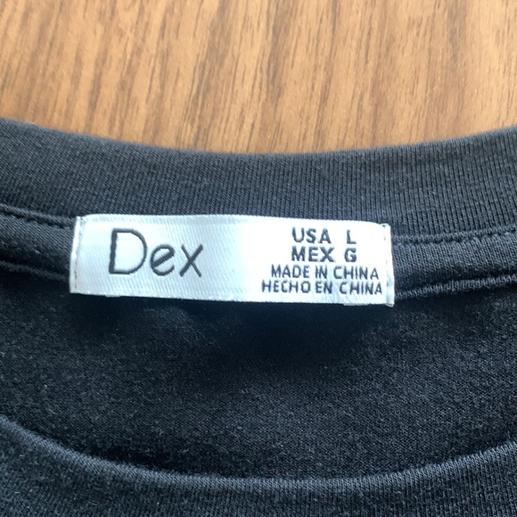 SOLD - no longer available Dex Black Split Back Tshirt metal detail - size L - Picture 2 of 6
